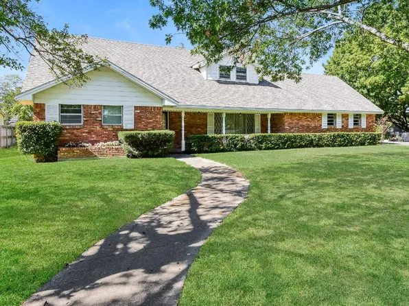 6300 Chapman Dr, Greenville, TX 75402