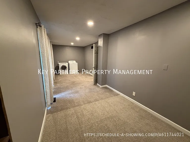 821 S Edgemere Dr — Photo 11