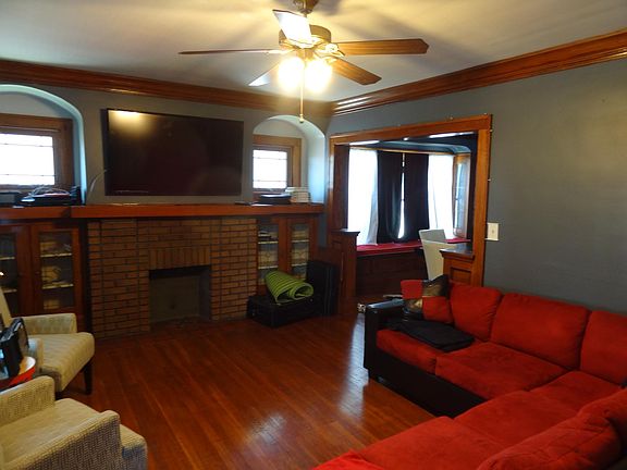 3rd image of 2051 Lewis Dr