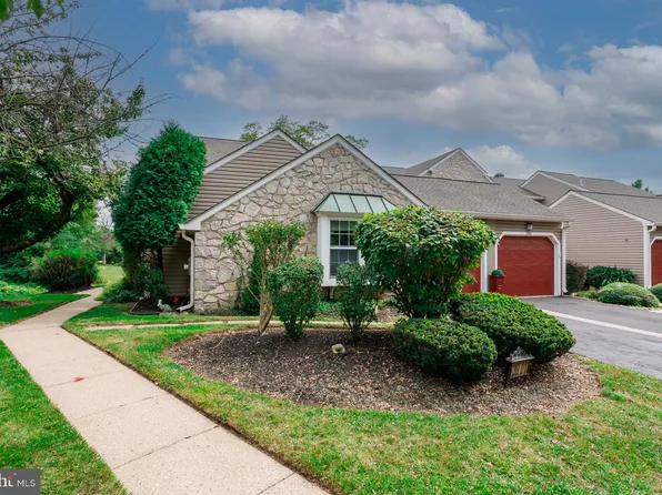 3901 Potters Pl, Holland, PA 18966