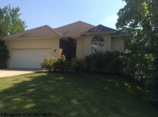 51 Mont Chateau Rd, Morgantown, WV 26508