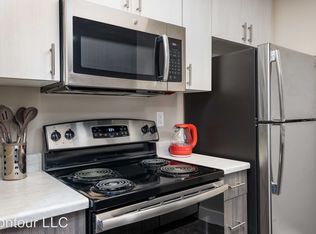 6631 Carleton Ave S APT 8, Seattle, WA 98108