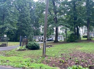 156 Laura Boling Loop Rd, Strawberry Plains, TN 37871