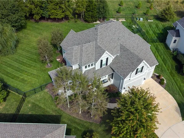 9206 W 177th Ter, Overland Park, KS 66013