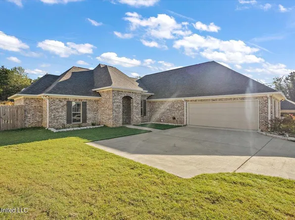 205 Oakmont Dr, Clinton, MS 39056