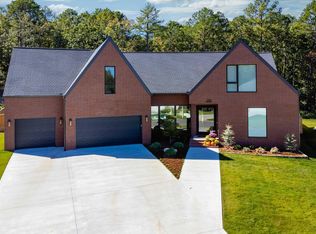 212 Abington Cir, Little Rock, AR 72223