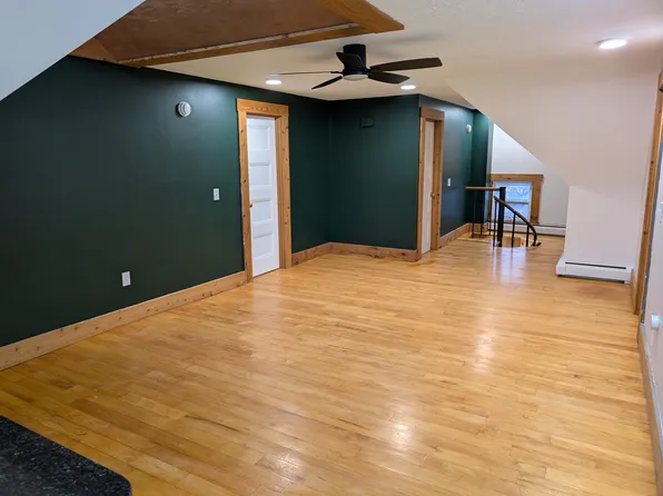 533 University Ave APT 3, Rochester, NY 14607