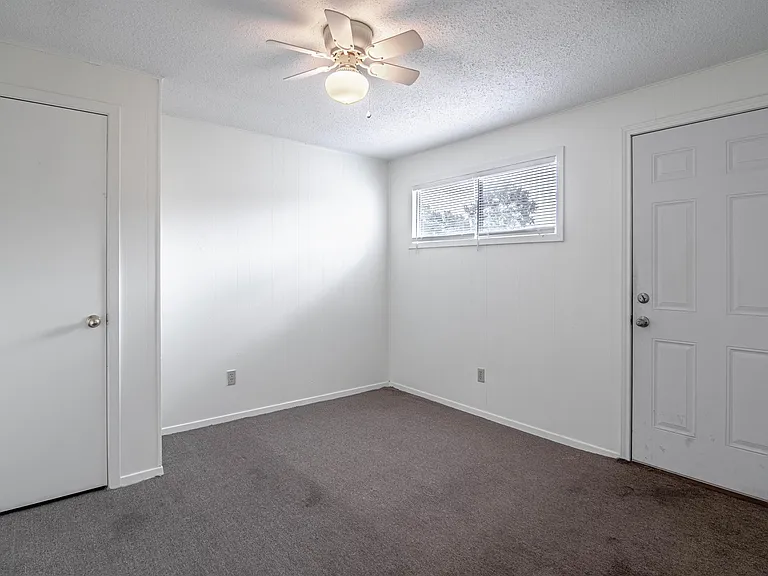 137 Lee Rd — Photo 9