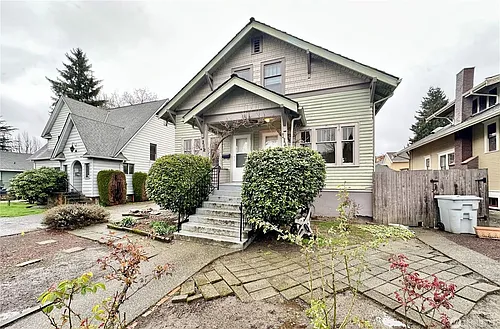112 Wells Ave S #114 Photo 1