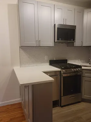 Rented by Chartwell Manhattan Realty | media 19