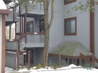 2151 Pinebrook Trl, Cuyahoga Falls, OH 44223
