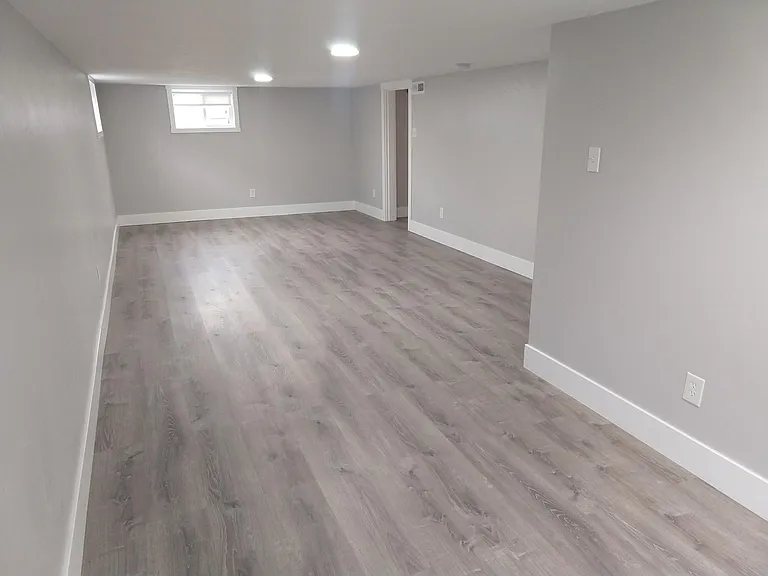 427 E Center St — Photo 18