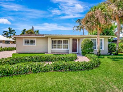 2064` N Suzanne Circle, North Palm Beach, FL, 33408