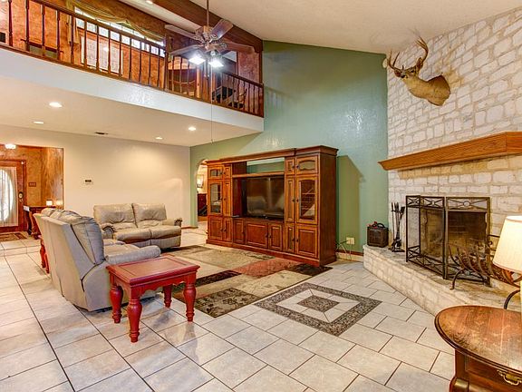 Living Room High Ceilings
