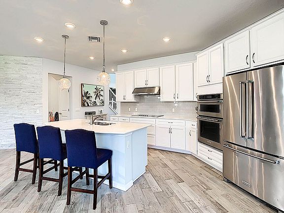 4th image of 8335 Hanoverian Dr