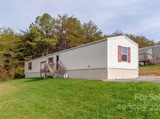112 Logans Leap Ln, Canton, NC 28716