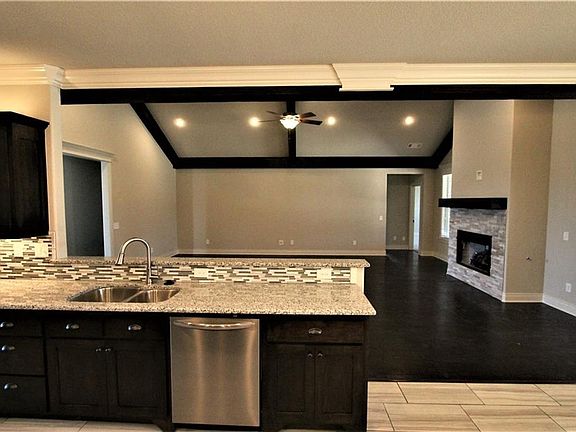 4th image of 1021 Owen Ln