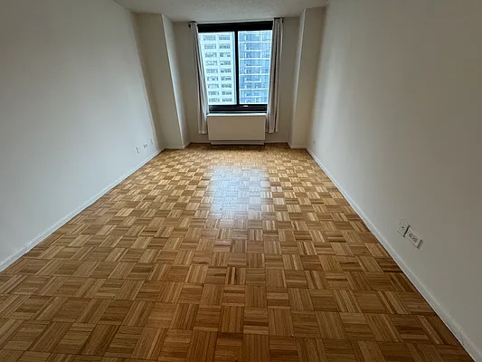 Rented by BATTERY PARK CITY RESIDENTIAL LLC | media 2