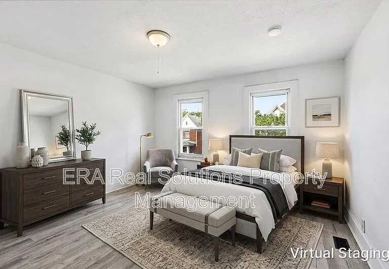 150 S Cypress Ave — Photo 2