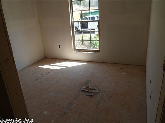 3rd image of 3331 Moss Creek Dr
