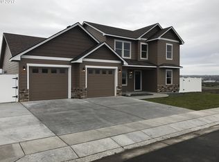 1898 NE 8th St, Hermiston, OR 97838