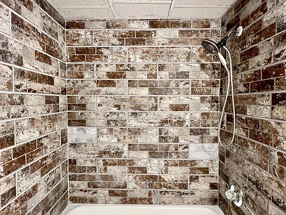 4th image of 630 Central Ave APT 204