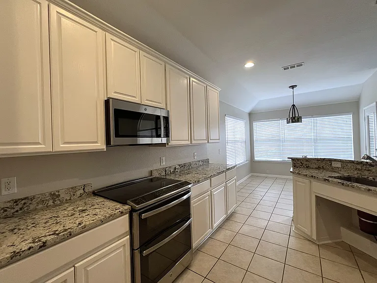 10204 Star Fish St — Photo 8