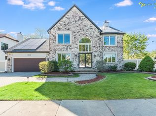 1856 N Wilson Pl, Arlington Heights, IL 60004