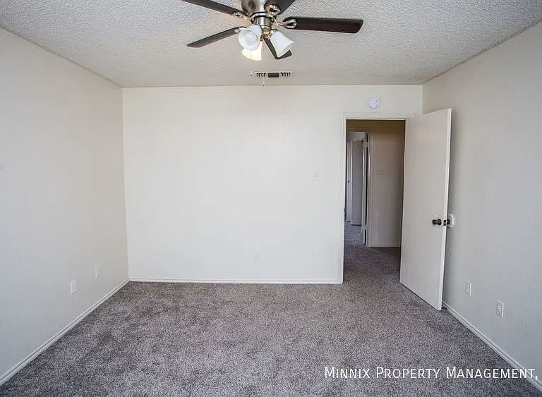 5804 6th St #B — Photo 16