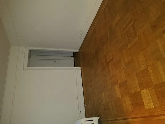 Rented by B Gans Management | media 2