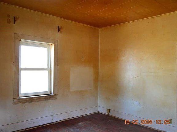 5th image of 7716 Summerfield Rd