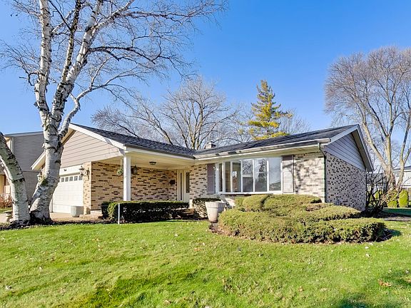 5th image of 2616 N Dryden Pl