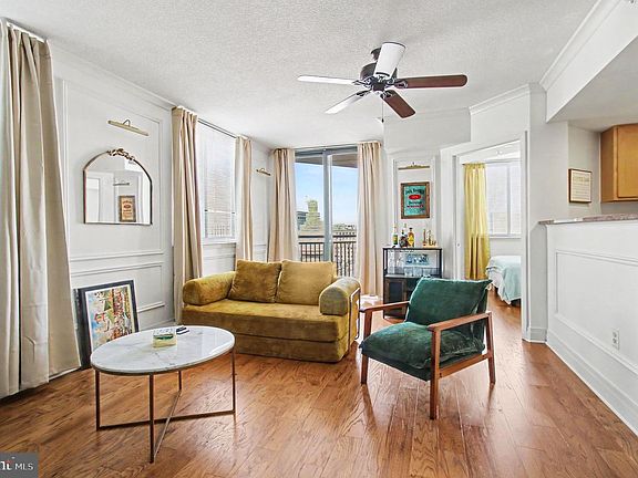 5th image of 414 Water St Unit 1705