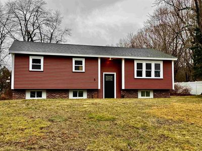 5 circle Drive, Hudson, NH, 03051