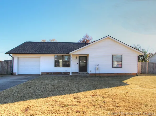 700 W 47th Pl, Sand Springs, OK 74063