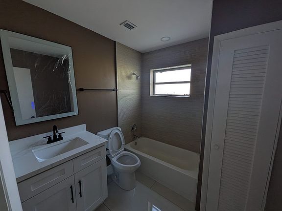 5th image of 4431 NW 12th St