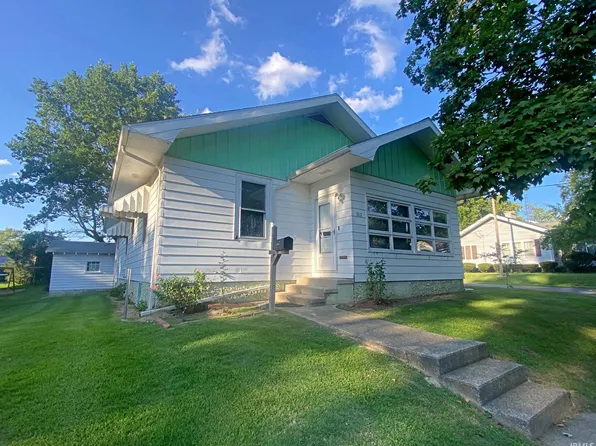 302 W 7th St, Bicknell, IN 47512