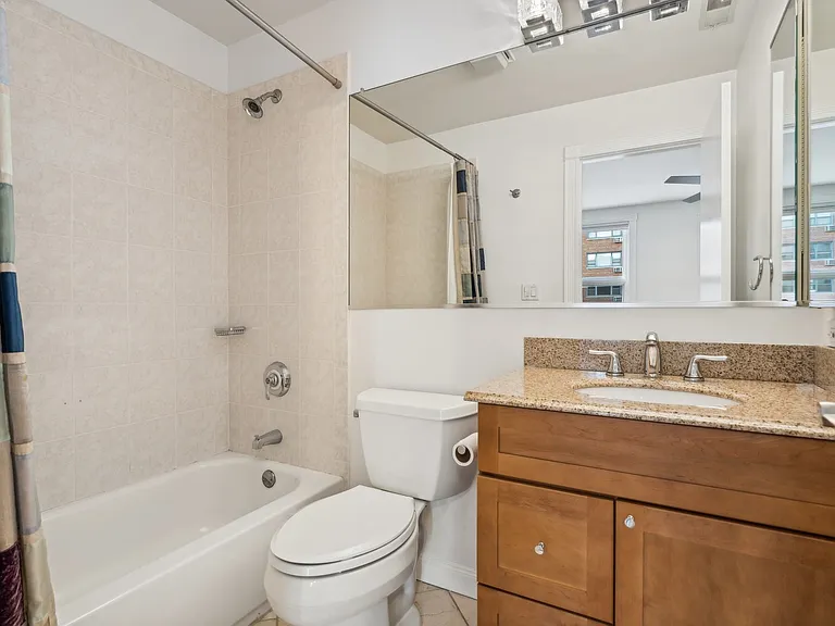 2910 N Commonwealth Ave #3 — Photo 21