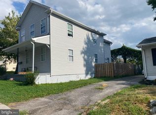 15 Lavern Ave, Halethorpe, MD 21227