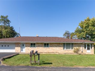 14 Circle Dr, Burgettstown, PA 15021