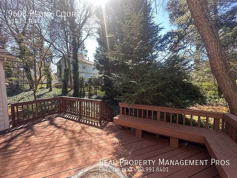 9608 Peony Ct — Photo 5
