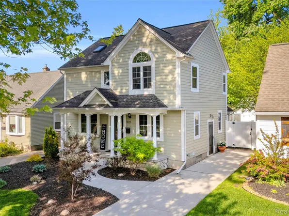 3825 Elmhurst Ave, Royal Oak, MI 48073