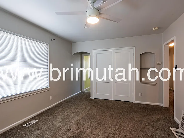 2364 E Redondo Ave — Photo 2