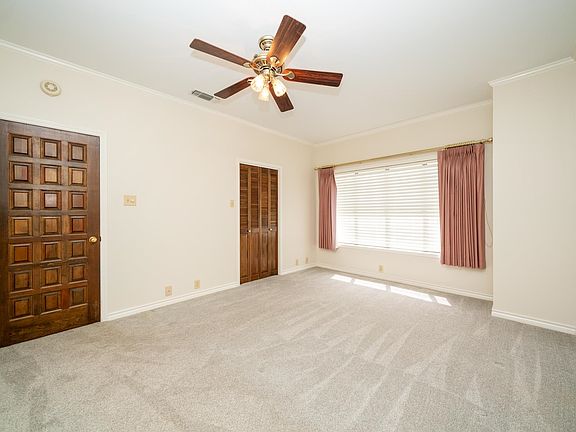 5th image of 440 W Johnson St
