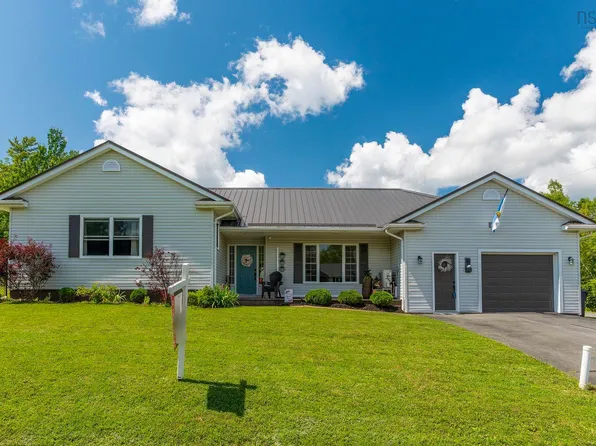 10 Brookside Ave, Lantz, NS B2S 1V3