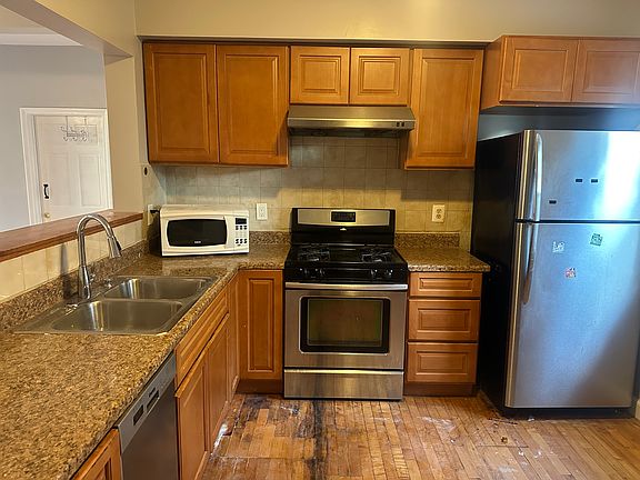 4th image of 215 Farrington St #1