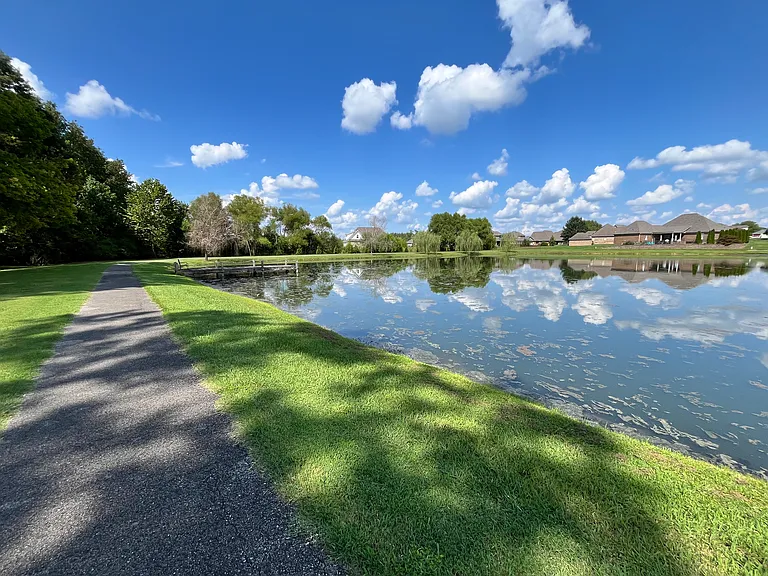 17916 Remington Dr — Photo 25