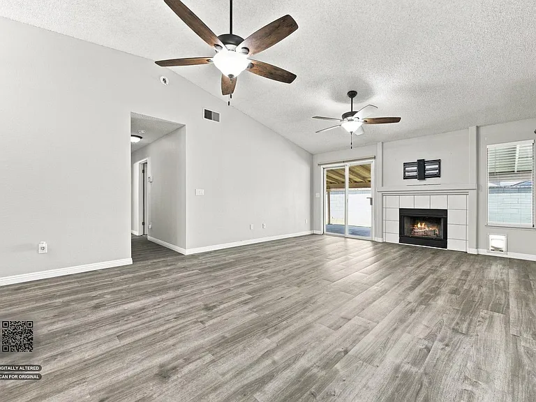 805 Harvest Creek Rd — Photo 2
