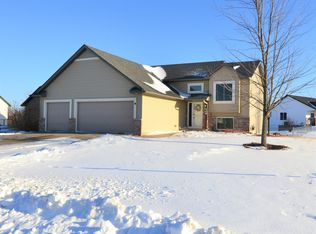 801 Sunrise Ct SE, Lonsdale, MN 55046