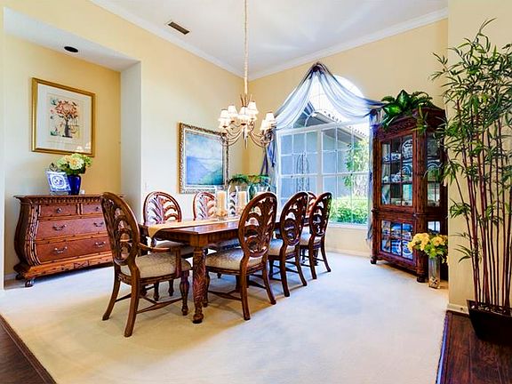3rd image of 800 Sand Pine Dr NE